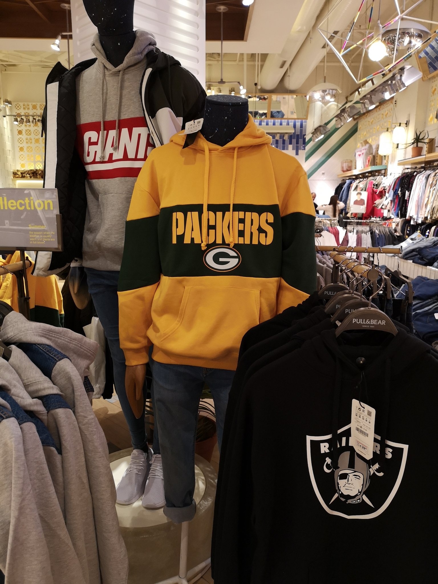 sudadera raiders pull and bear