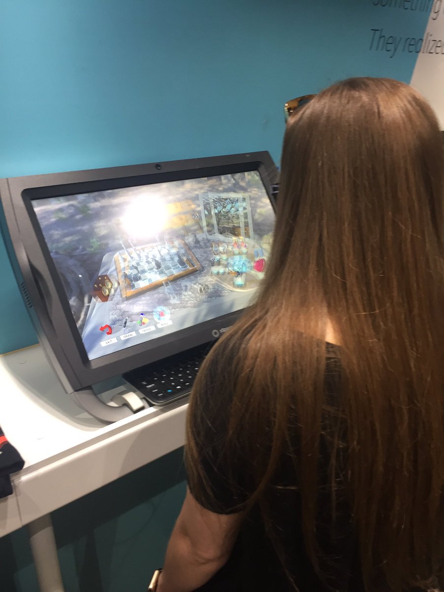 martha_plans's tweet photo. Enjoying the VR possiblities @TCEA thanks to @lifetimelearnr and @BridgeCityISD #TCEA2019 https://t.co/FnwVkhuwtR