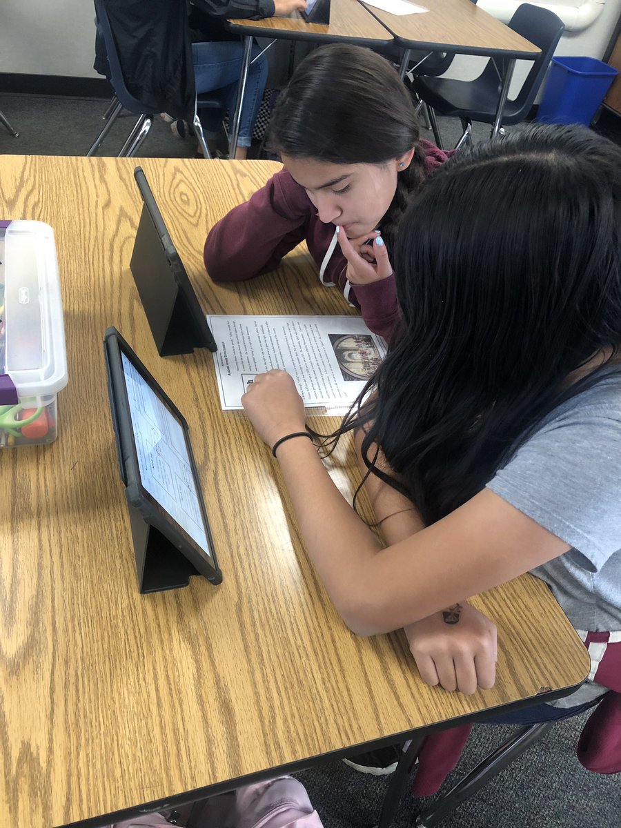 Techie_Carlisle's tweet photo. Technology and #academicdiscourse go hand in hand. Myth Busting Ancient Greek Governments utilizing @Schoology and @Google integration. #lcms #nlmusd #nlmlearns #blendedlearning @msbaker62 @Varssatty @nlmusd @nlmusd_supt @PrincipalLCMS @LCMS_AP @Digital_NLMUSD https://t.co/qidZEOCxPS