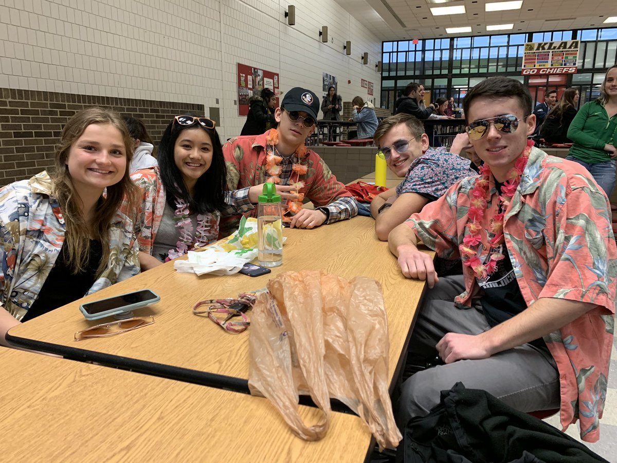 PCEPNHS's tweet photo. TRIVIA NIGHT🤩🏆 https://t.co/WamyzZO53N