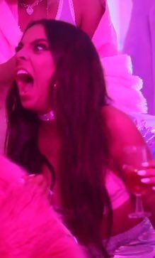 REMdidthat's tweet photo. @ArianaGrande 2 dayss! https://t.co/ccxJ9uf4Kp