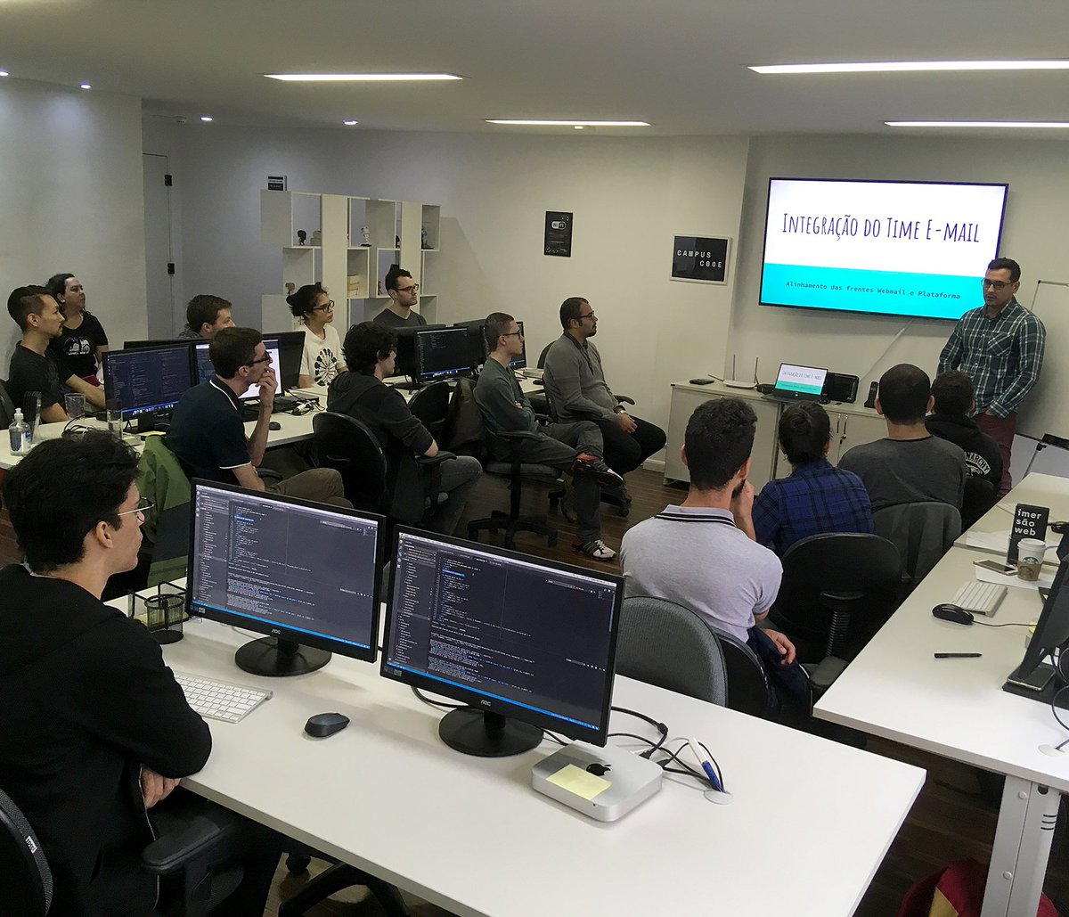 campuscodebr's tweet image. Tarde movimentada aqui na Campus Code, com visita do time @locaweb durante a Imersão do programa Quero Ser Dev!

#imersaoweb #queroserdev #development
