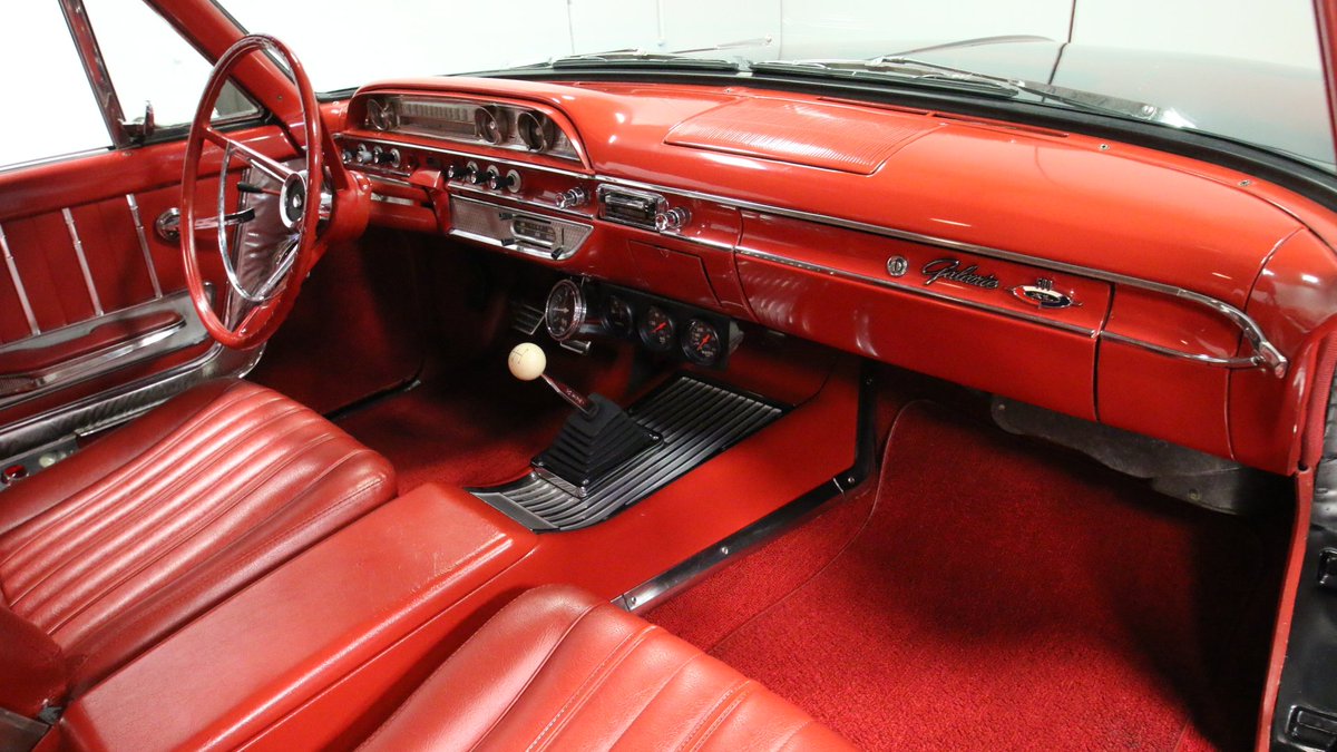streetsidecars's tweet photo. This #Hurst 4-speed equipped 1962 #Ford #Galaxie 500 XL comes loaded with a built 406ci V8 with 3.50 gears and a tough 9-inch rear end.
#musclecar #hotrod #oldcar #classiccar #collectorcar #retrocar #vintagecar #fordmoco #fordmotorcompany #fordgalaxie #sellitwithstreetside https://t.co/mPctjrhVQi