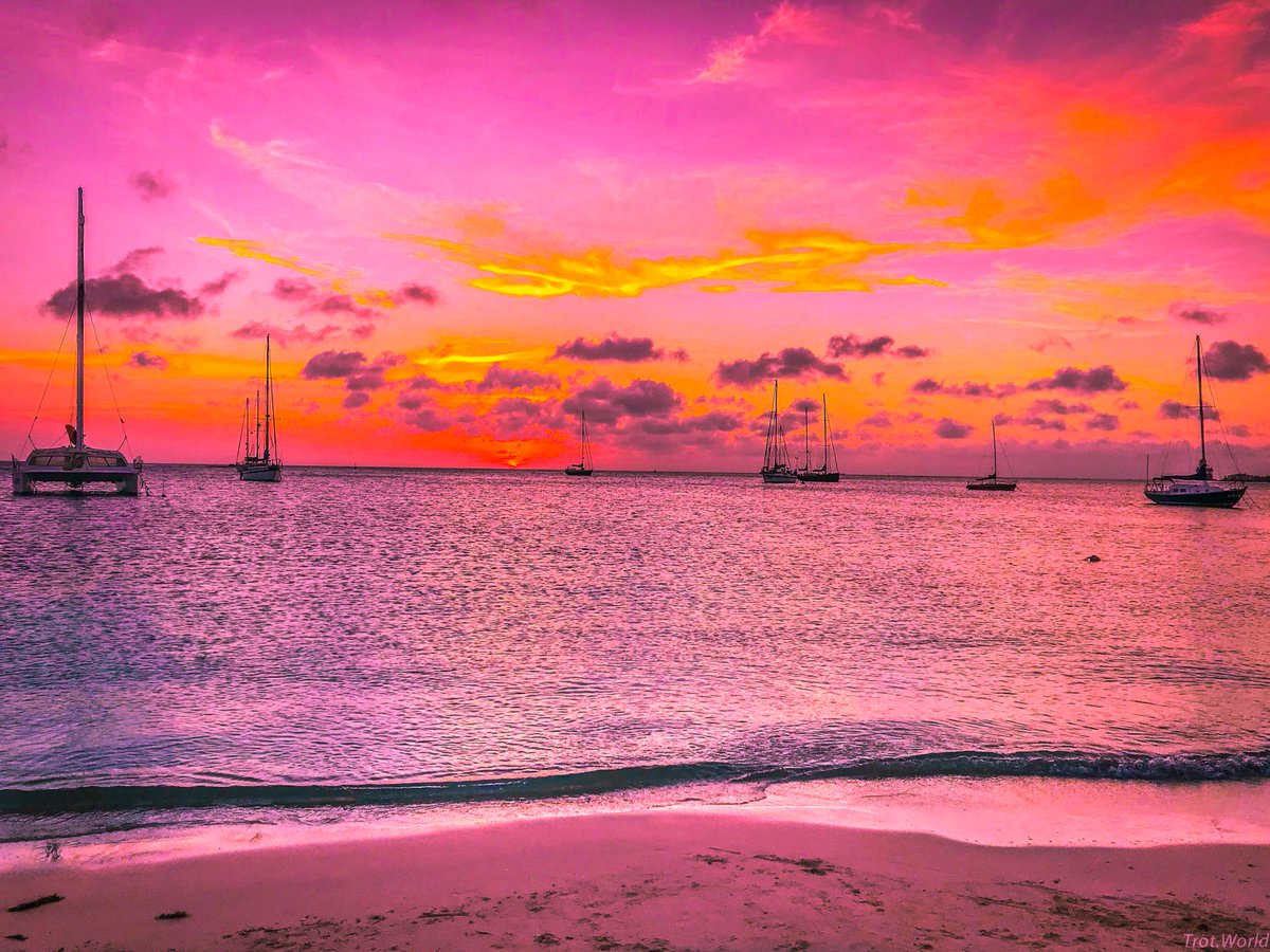 trotdotworld's tweet photo. #Postcardlike #Sunsets from #aruba #ShotoniPhone 7 Edited:LightroomCC @Apple @tim_cook @pschiller @PeteSouza @aruba #trotwithus #travelphotography #beachesoftheworld #colorfulsunsets #roamtheworld #bloggerstribe #travelbloggerlife #chasingsunsets #traveltribe #travelthursday https://t.co/Z5zHZpt5GX