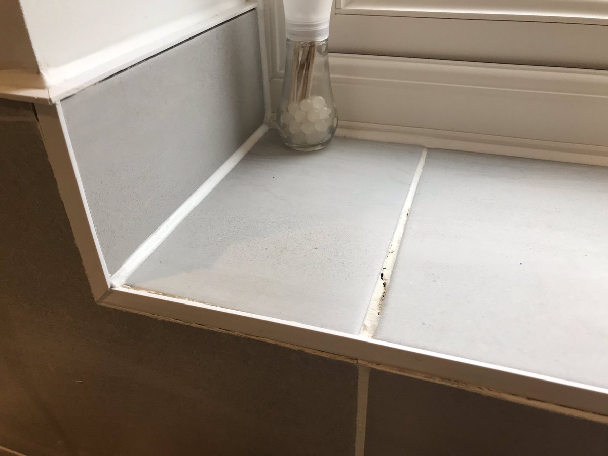 emmadaveyVA's tweet photo. The standards you get with a new @CharlesChurchUK @PersimmonHomes family home! #newbuildhomesfromhell #newhousestandards #persimmonhomes https://t.co/K7yV8tkcPI