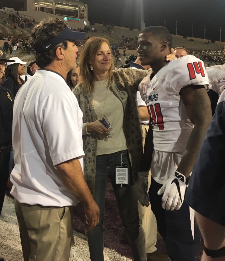 JR1ERA's tweet photo. These two changed my life! They believed in me when no one else did after my injury! I wouldn’t be here today without them! You helped a young kid from a small city live out his dream when I signed that paper! Thank you Coach J❤️ https://t.co/4l4OevoGtP