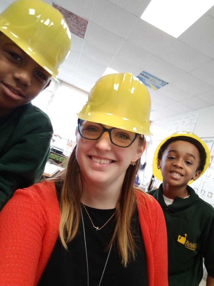 DKin4th's tweet photo. More bridge fun. This time with the proper headgear! @RosselloESCS @SchoolEastside #WatchUsWork #ChartersWork #EastsideCharter #EastsideCharterFlagshipStatus #EastsideBlueRibbonIntheMaking https://t.co/k4ZGgLoT9t