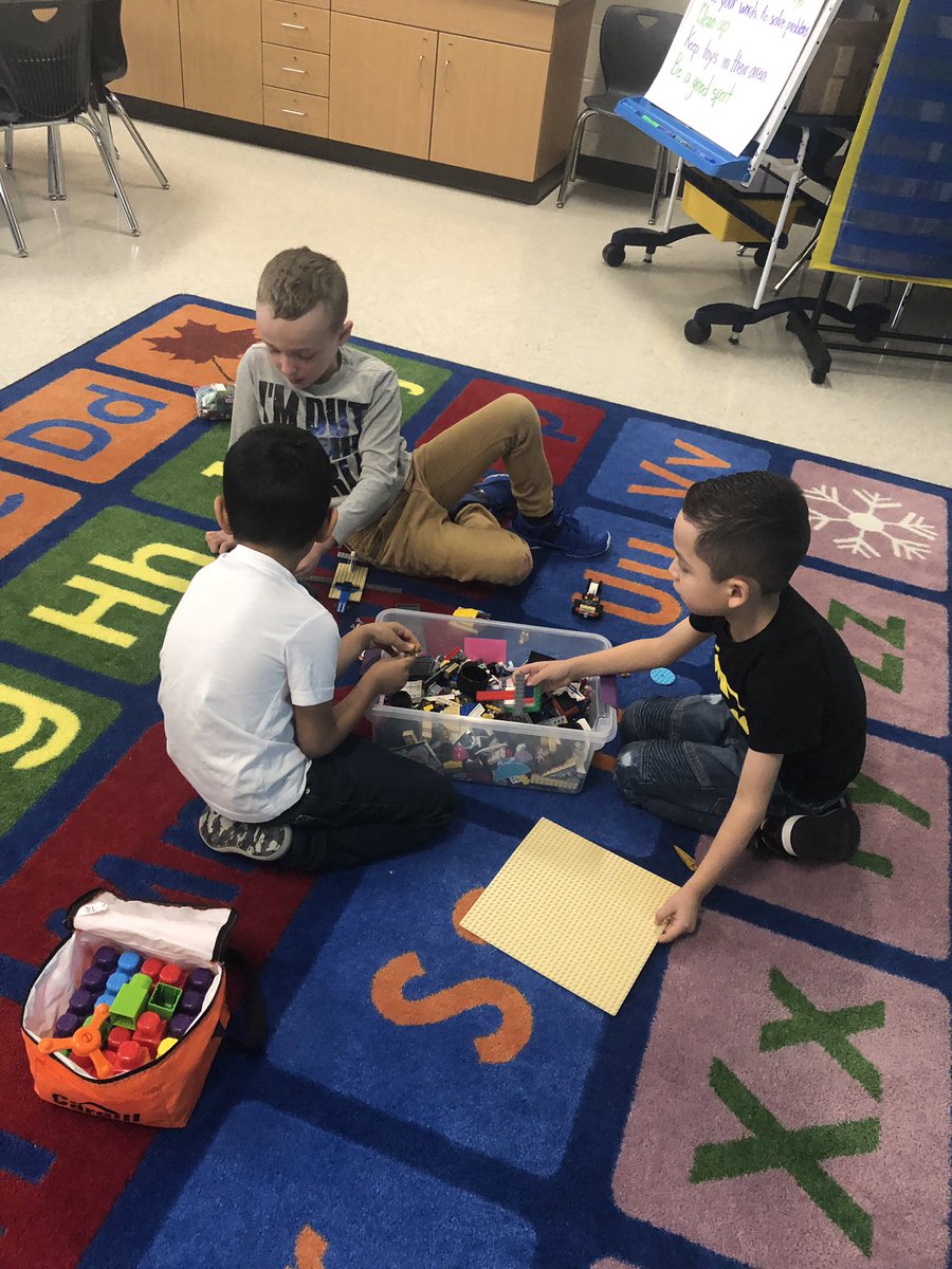 GonzalezLSEArts's tweet image. 1st grade is loving #GSDP2019! Love hearing the conversations, compromise, and problem solving going on. To some it may not look like learning, but trust me, it is! #creteach