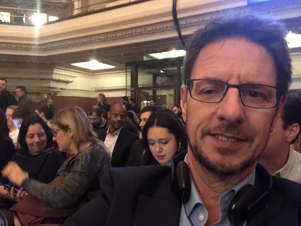 Simply_Marc's tweet image. At the @simonsinek @howtoacademy gig to hear about the #infinitegame with a keen crowd of sinekistas!