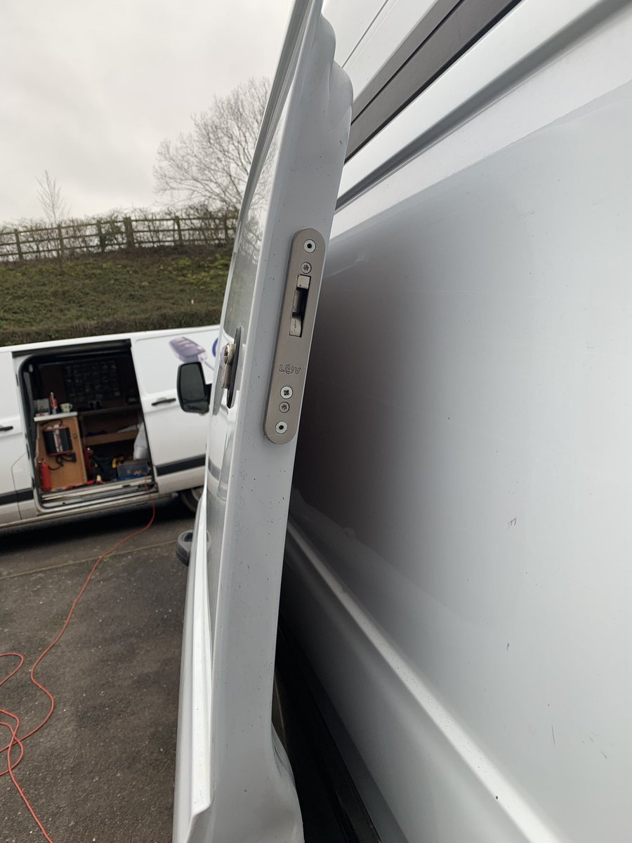 ALSCarLocksmith's tweet image. Transit Custom security upgrade, T series L4V deadlocks for the side and rear doors and rep lock for drivers door all keyed alike 👍🏻 #Transit #Ford #vansecuritylocks #AutoLocksmith