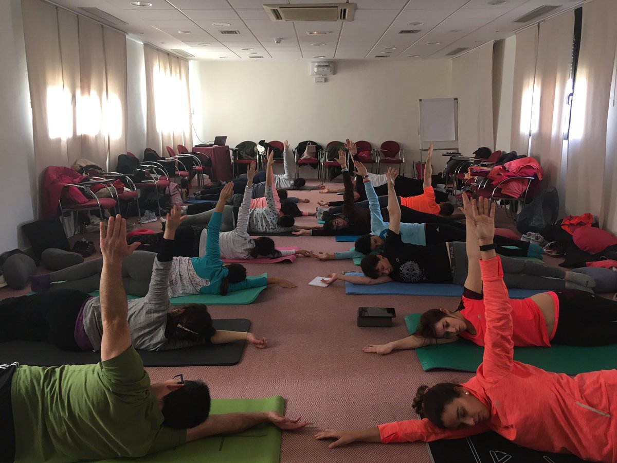 lidiacansado's tweet photo. Gran cap de setmana a Cuenca! Excel·lents alumnes!! Gràcies! “Aplicacion del yoga en fisioterapia “ gracias a @ColegioFisioCLM #lidiarodrigo #fisioterapiayyoga #movingishealing #movementpatterns #breathingpatterns https://t.co/AoktfBdrAD