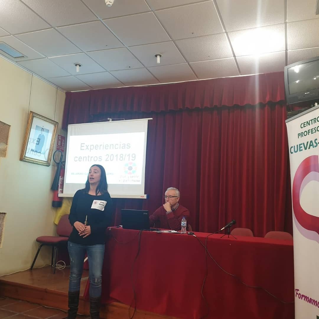 cepcuevasolula's tweet photo. Buenas prácticas del Programa Vivir y sentir el patrimonio en el Castillo Marqués de los Vélez  @cepcuevasolula por parte de lxs docentes: Luis, Rafael y Ana de los centros IES Jaroso, @CeipZubeldia y @elreyesdevera . Gracias a todxs.@cepcuevasolula @EducaAnd @FormacProfAnd https://t.co/A3hkDfo0mD