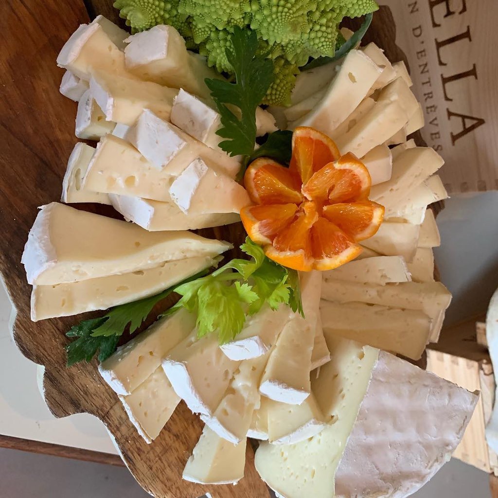 palagiaccio's tweet photo. Cheese tasting :
Blu mugello - galaverna - caprì #cheese #farming #farmstead https://t.co/HqwVKLlfzr