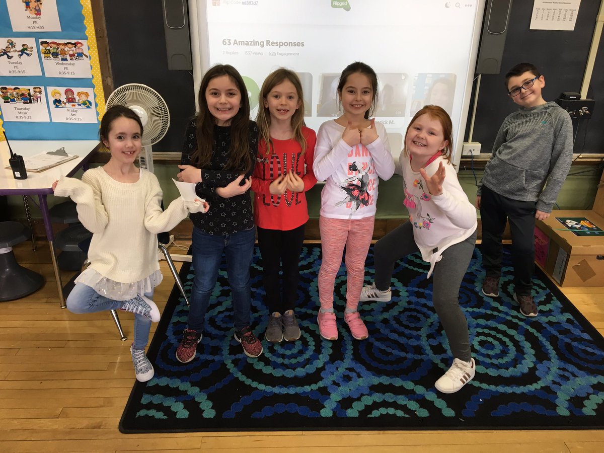 BlessingMahopac's tweet photo. Mrs. Tighe’s class working on their Great Kindness Challenge Reflection Flipgrid videos! #KindnessMattersInPac @bulldogslv @Mrs_Tighe @Flipgrid https://t.co/iYEjDNdyTM