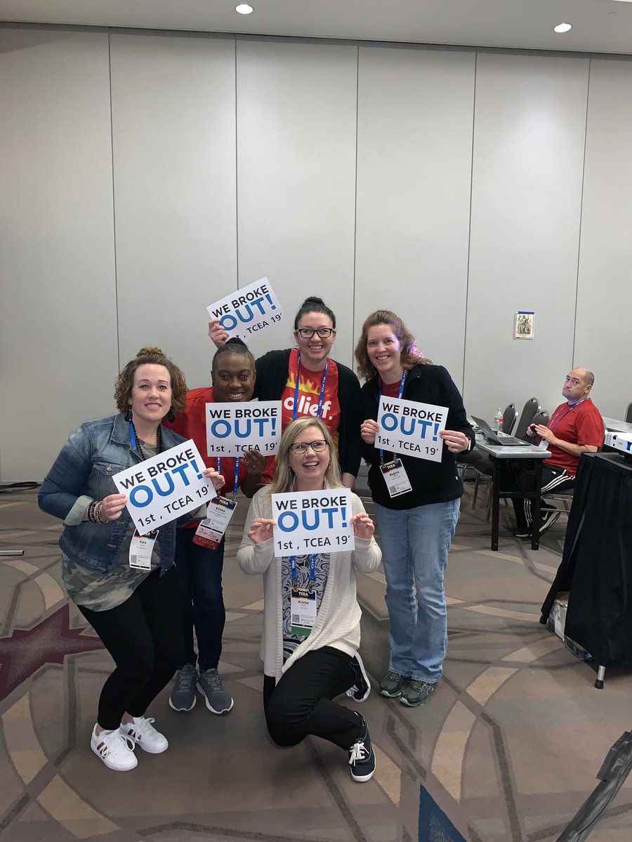 RomingerKim's tweet photo. Look who broke out!! #TCEA19 #MicrosoftEDU #MIEExpert @jeremy_simerly https://t.co/GgmCWTiisU