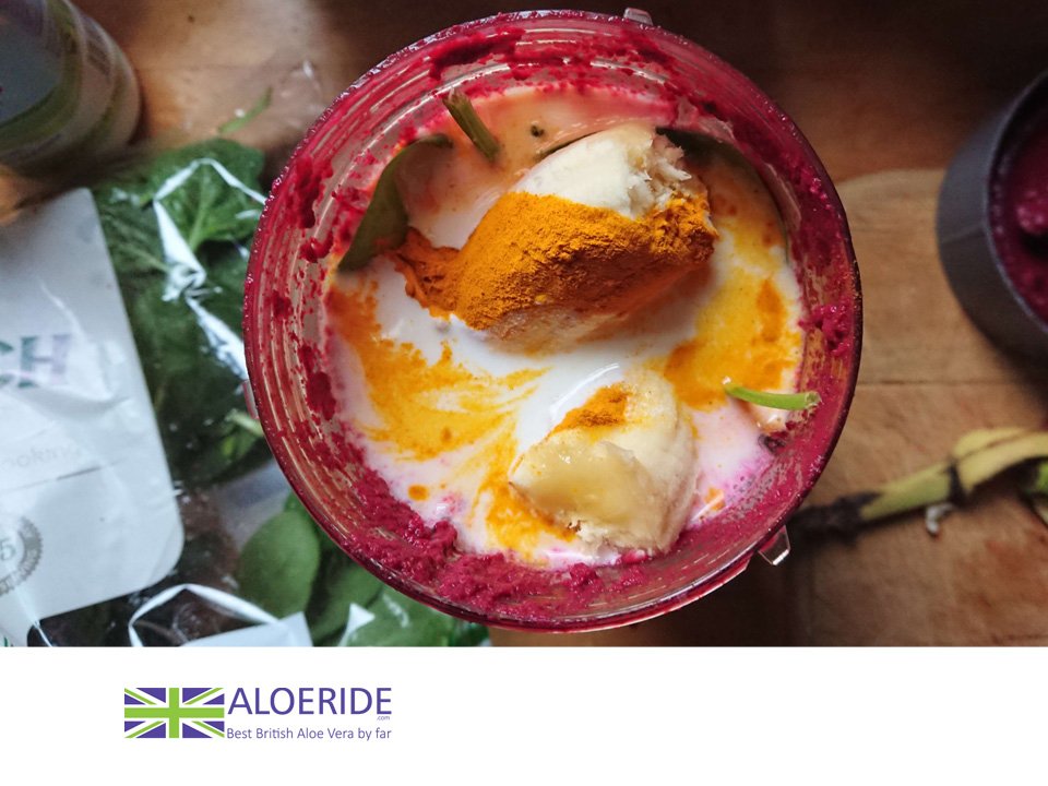 How to stop your smoothies from being bitsy...  another useful example of how to make sure good health is easy to do: ow.ly/l6qG30nBBfH 
#smoothies, #smoothie, #smoothierecipes, #cleaneating, #foodmedicine, #kefirsmoothie, #healthyfood, #healthydiet, #healthyliving