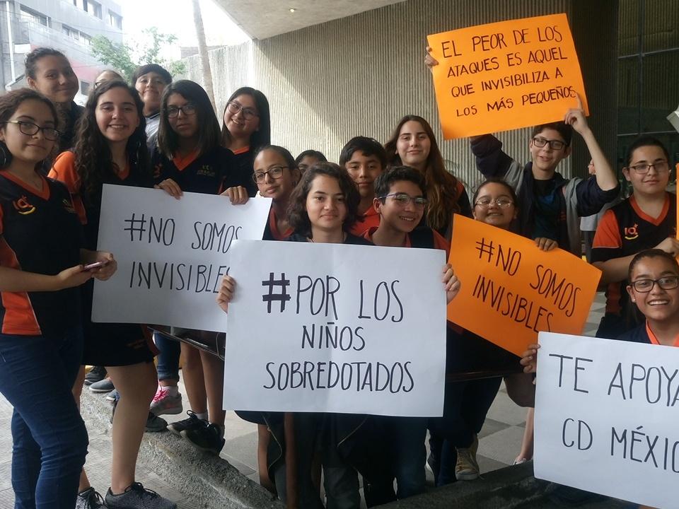 iqmasoficial's tweet photo. En el @CongresoNL 
#Nosomosinvisibles 
@MensaMexico 
@elnorte @telediariomty @info7mty @aztecanoreste @TeleGenio https://t.co/L7cWWixg99