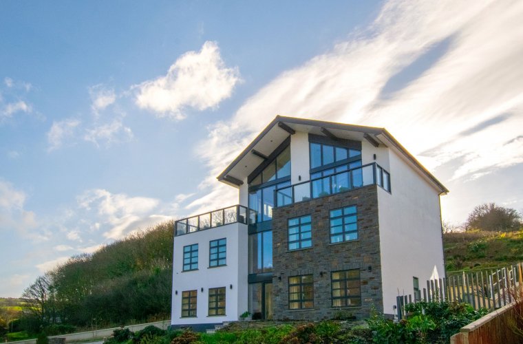 originalcotts's tweet photo. Seeing is believing! Welcome to Ty Dolffin, our #CottageoftheWeek. Whether it’s a family escape to the Welsh #coastline or making memories with loved ones, Ty Dolffin is a pet-friendly #holiday home to remember https://t.co/qVHrHh6KIe #OriginalCottagesFamily #Tresaith #VisitWales https://t.co/NNtaOCjqup