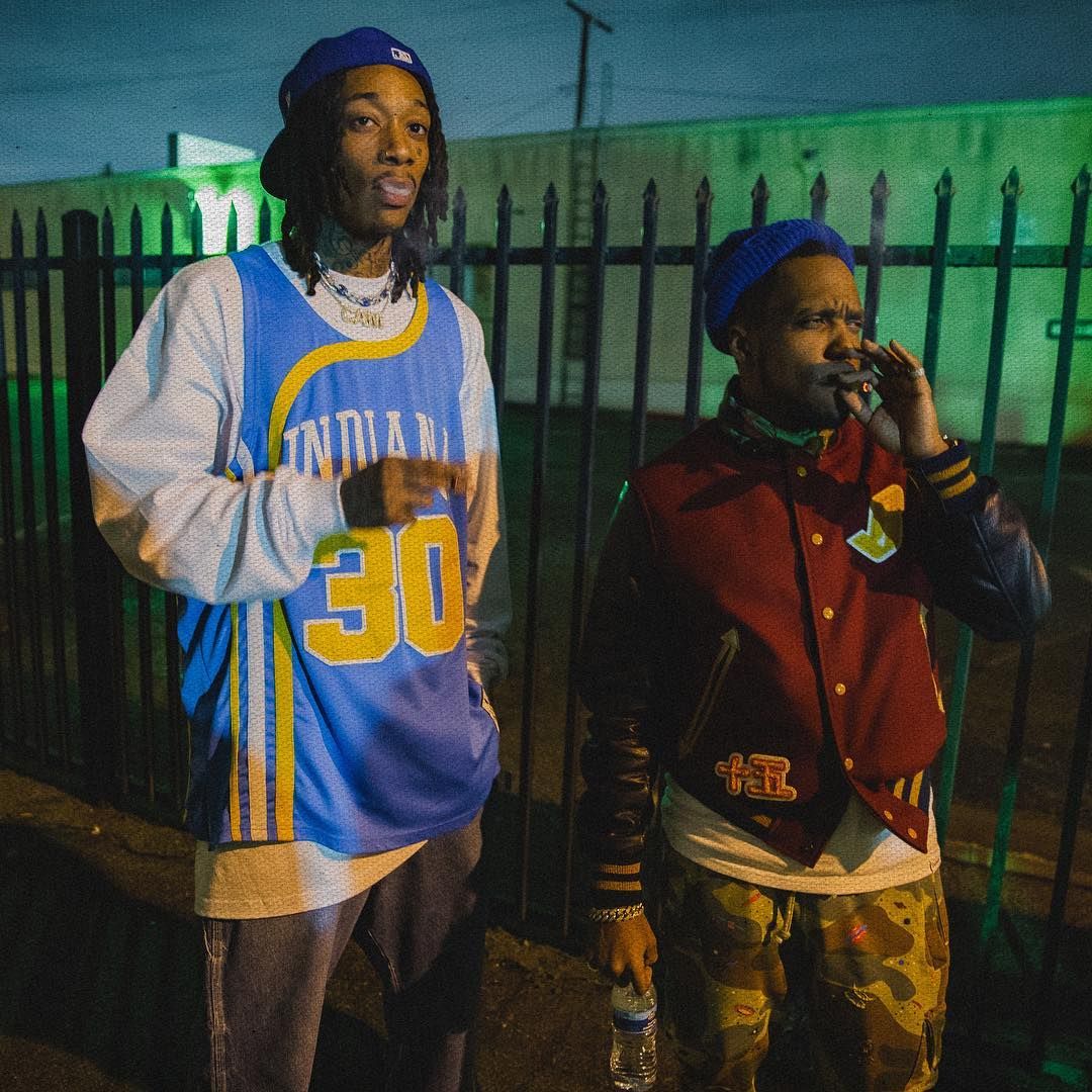 MassAppeal's tweet photo. it. is. happening 💨
@CurrenSy_Spitta &amp; @wizkhalifa announce their joint album, '2009,' out friday 🚨 https://t.co/KzWhwzNO4I