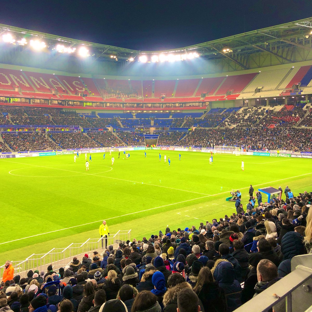 JoDasson's tweet image. Ils pourraient ptêtre même le faire aussi, les caladois ma parole 🤭 @FCVB_officiel @PSG_inside #FCVBPSG