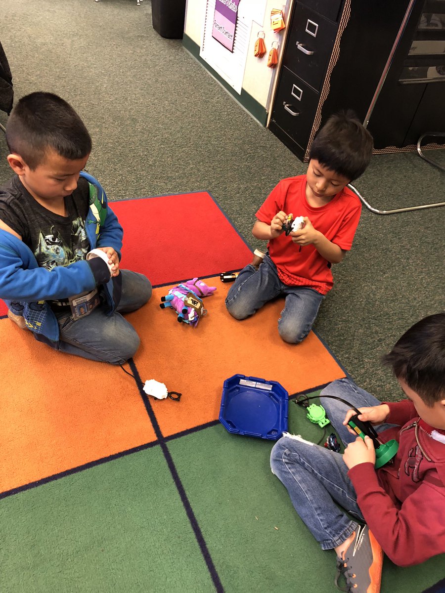 MrsDuchsherer's tweet photo. Global Play Day is a hit! #GSDP2019 #FSDLearns https://t.co/cFQAhYbt8C