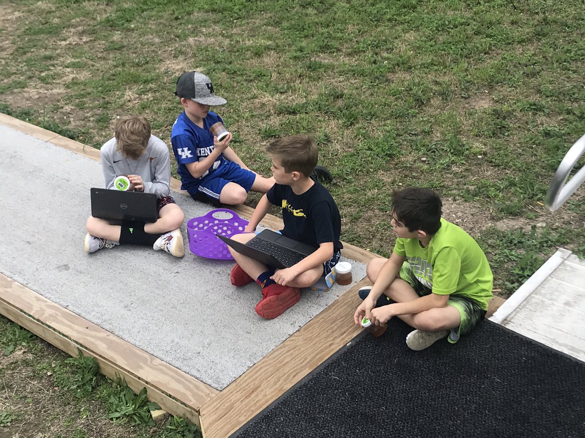 ScheffkeSays's tweet photo. Just some #bromigos counting bacteria spors! ✌🏽💜🐯 #ALE #StudentsOwnTheLearning #Motivated @principalwch https://t.co/iwYV0NwmP4