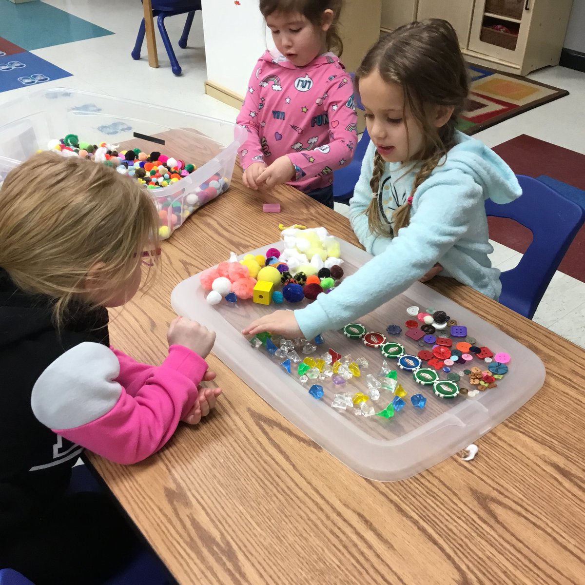 LuffLittleLions's tweet photo. Math rocks! Look at the different ways we explore Math through play. Patterns, number sense, sorting, counting.  #lufflions #isdstrong https://t.co/jTuxkbAHLt