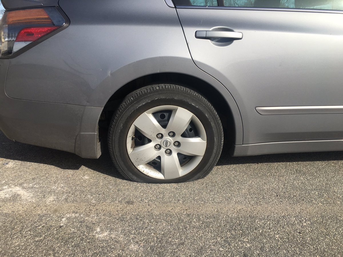 DevoeHP's tweet image. Tomorrow will be better they said , get some sleep and get after it again they said ... 🙄#NotMyWeek 😂