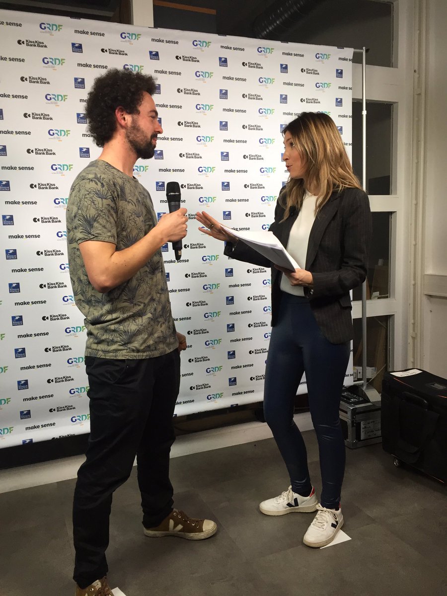 LaBanquePostale's tweet photo. “On a testé nos prototypes de modules et nous avons pu héberger 22 personnes à l’heure actuelle” #LaSocialCup #UnityCube https://t.co/QDdn5ReBU6