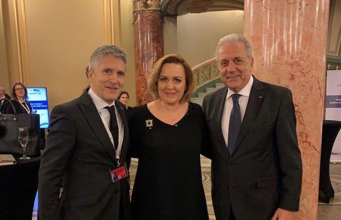Avramopoulos's tweet photo. First discussions with the Roumanian, Spanish, Swiss, Croatian, Maltese and Slovene ministers in view of the iJHA council at the roumanian athenaeum https://t.co/AyewUxDSJR