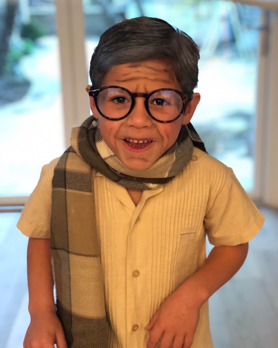 ROCAtoys's tweet photo. #100DaysOfSchool and this little old man is ready to celebrate!On this day we give a special shoutout to all the AMAZING #teachers out there like  @MrsLeandraKalt! You guys are incredible and all the hard work and love you put into teaching our little ones is greatly appreciated! https://t.co/2wxufGtoeJ