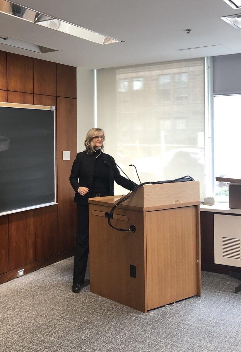 lpigroup's tweet photo. Community Mentoring. Yesterday LPi's Melody MacPherson (VP, Managing Director Toronto) spoke at the @UofT. The Lecture: How to communicate with confidence, fine-tune presentation skills &amp; help Masters students understand their value leading up to interviews. https://t.co/f7D6uS79yL