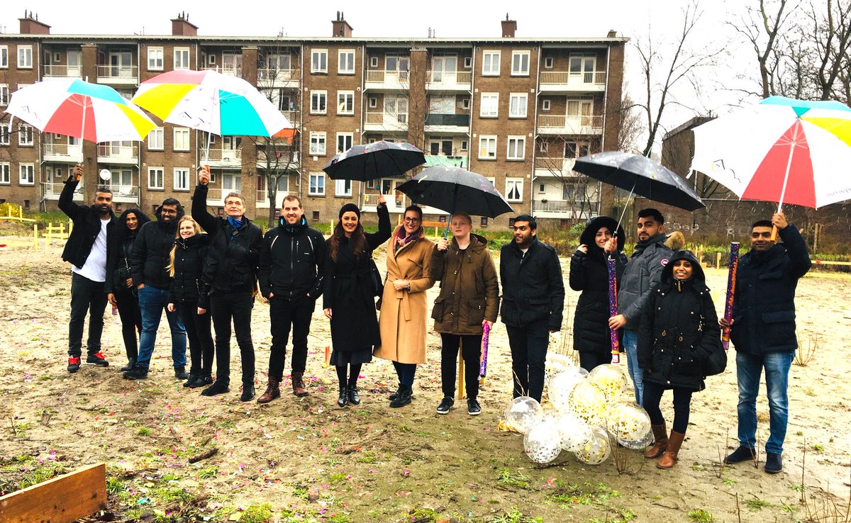 Aan de Cannenburglaan zijn 12 kavels door de Kavelwinkel verkocht en vandaag vond de startbijeenkomst plaats, georganiseerd door Van Vliet Bouw en Hooghwerff! <a href="/eharchitects/">EH-ARCHITECTS.</a>
Bekijk alle foto's op: facebook.com/media/set/?set…