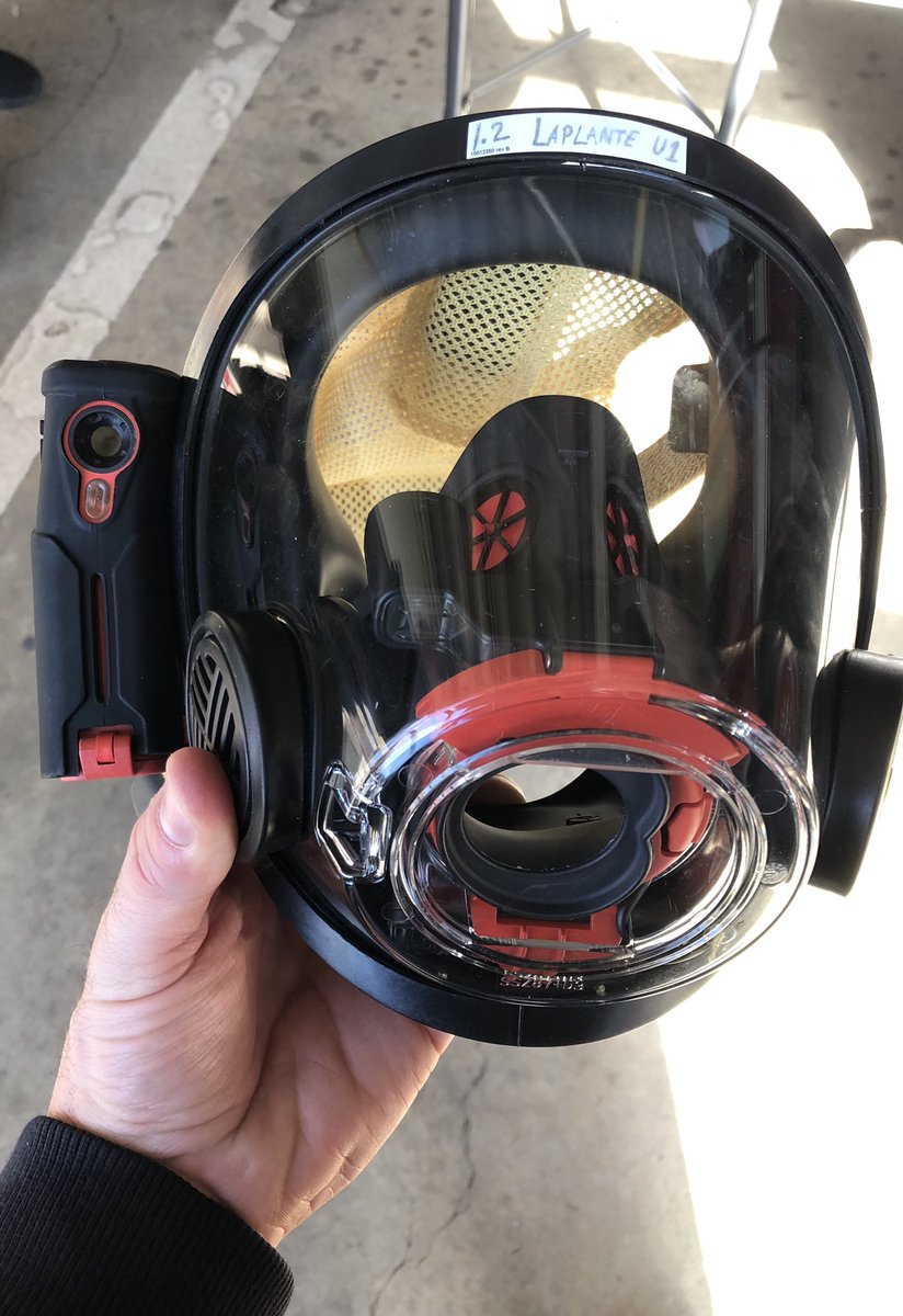 MedfordMAFire's tweet image. @3MScott allowed us to demo one of their “Scott Sight” in-mask thermal imagers. A thermal imaging camera is mounted to the side of the mask, and the image is projected on a small screen inside the face piece. 
#FirefightingTechnology