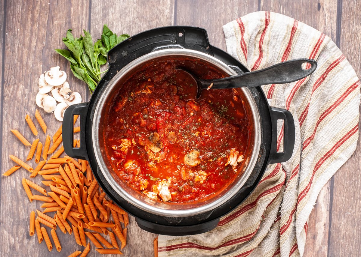 allergy_awesome's tweet photo. Do you need an easy meal tonight, that doesn't require thawing chicken, and cooks in less than 30 minutes? Then try my NEW Instant Pot Gluten & Dairy Free Chicken Cacciatore! https://t.co/denC1aDQxf #ad #EatModern #Noodz #ModernTableMeals @ModernTableMeal https://t.co/50DM4gHY8E