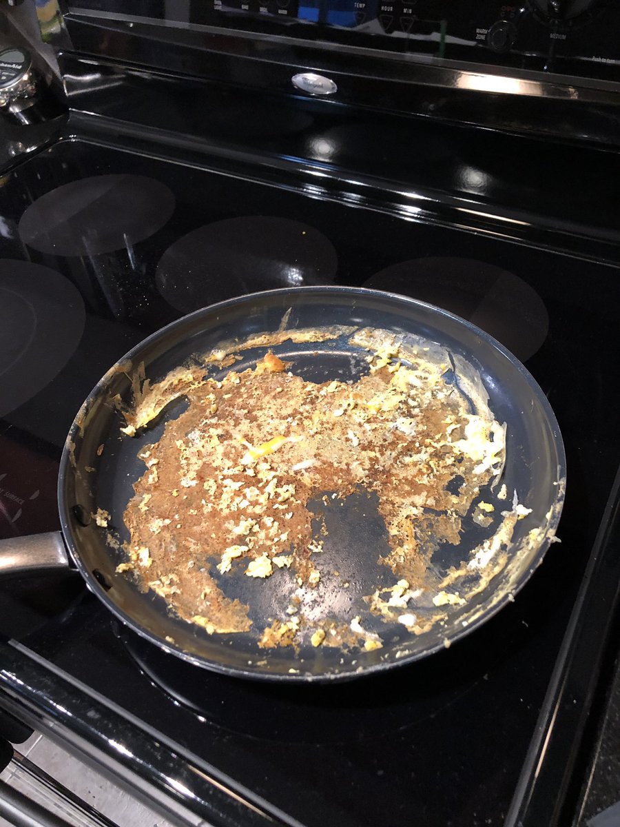rambelaya's tweet image. I now understand why Blue Diamond doesn’t have a twitter account. What a bunch of hucksters. Eggs started sticking the second use. A couple months later it’s nearly garbage. #bluediamond #fryingpans #cookware