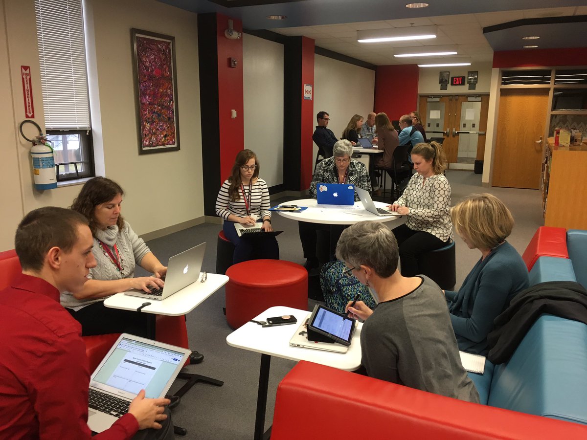 Dr_Oberhauser's tweet photo. Teachers teaching teachers about learning strategies. #JigsawActivity #EngagingLessons https://t.co/3SgIfH6lBJ
