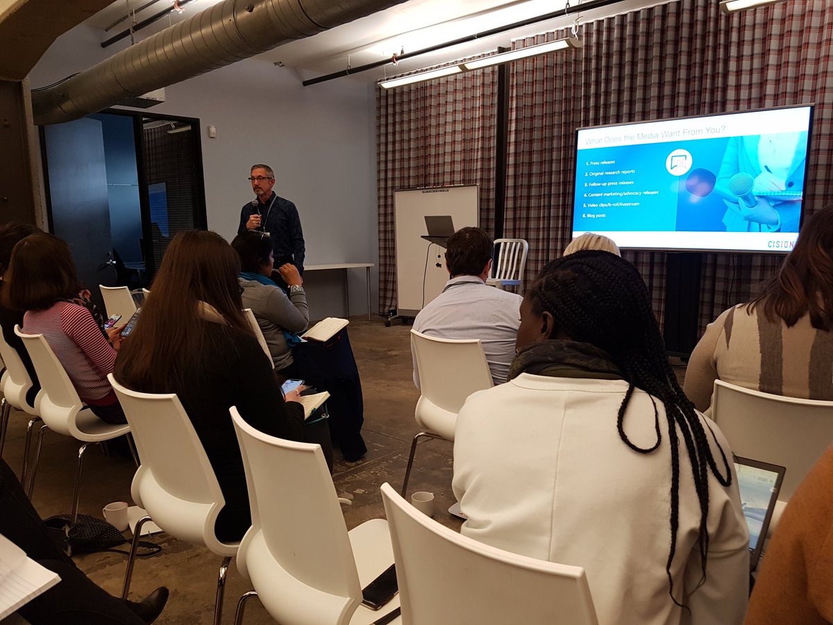 janinaxjung's tweet photo. Cision's Global Media Report: 1.) Due to #FakeNews, accuracy is more important than ever to #media. 2.) Stories should be conversational and avoid jargon. 3.) The next #report will include #insights on how many #PR spam mails journalists receive weekly. - @nbell94102 #FCA2019 https://t.co/UeYxszgzUC