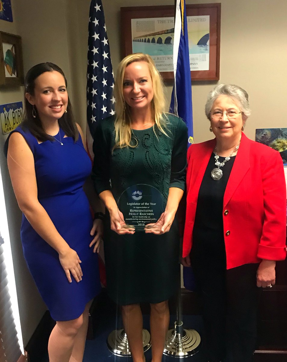MfgAssocFL's tweet photo. Thank you Rep @HollyRaschein for championing environmental policy on behalf of Florida manufacturers! 2018 MAF Legislator of the Year #manufacturing #policy #florida https://t.co/K9CDR2zEkQ