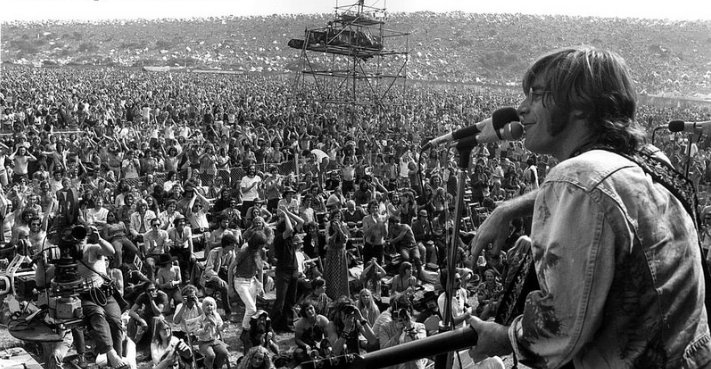 Also I guess I tweet again. We're playing at Knitting Factory tonight - here's an actual shot from last time we played there.