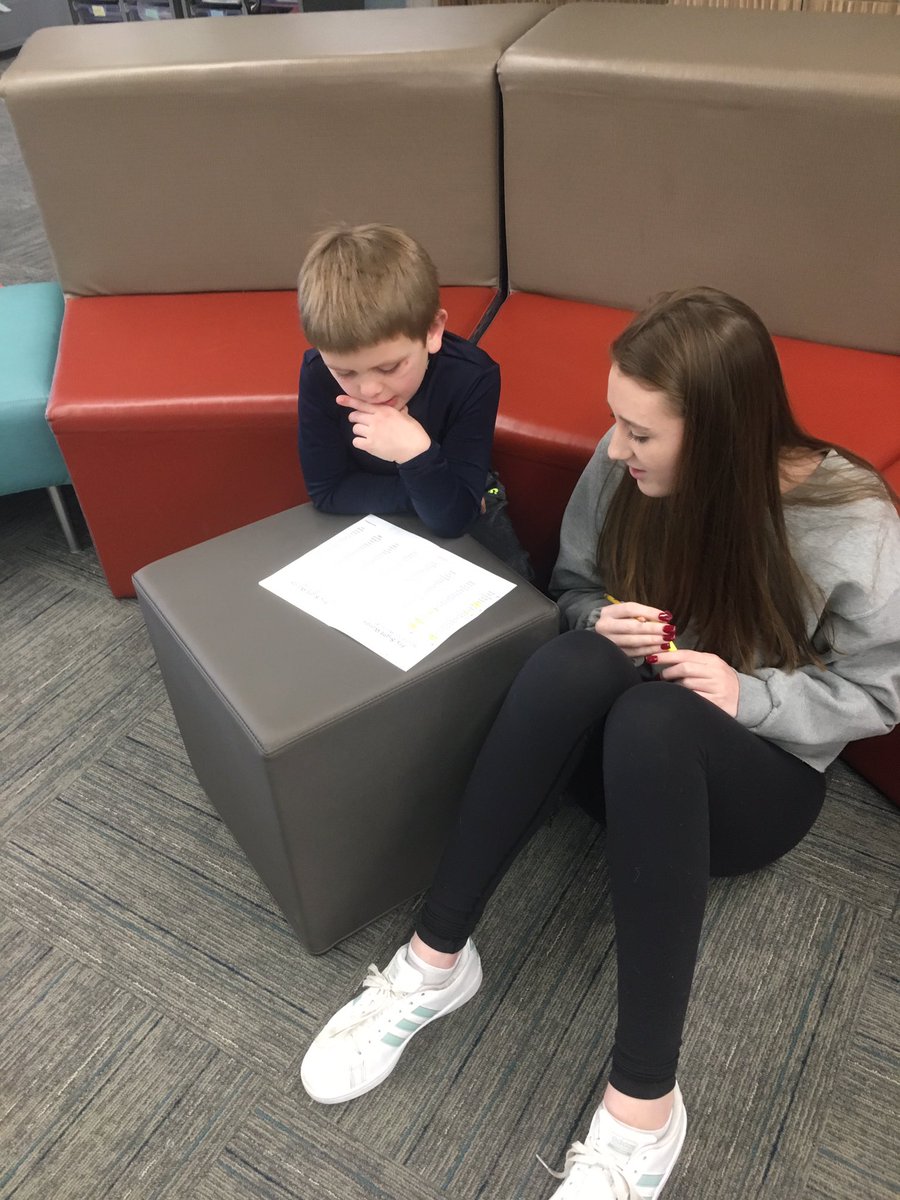 112CarverElem's tweet photo. Chaska High School Reader Leaders are back to help their elementary buddies grow as readers! https://t.co/HajMDhhAFU