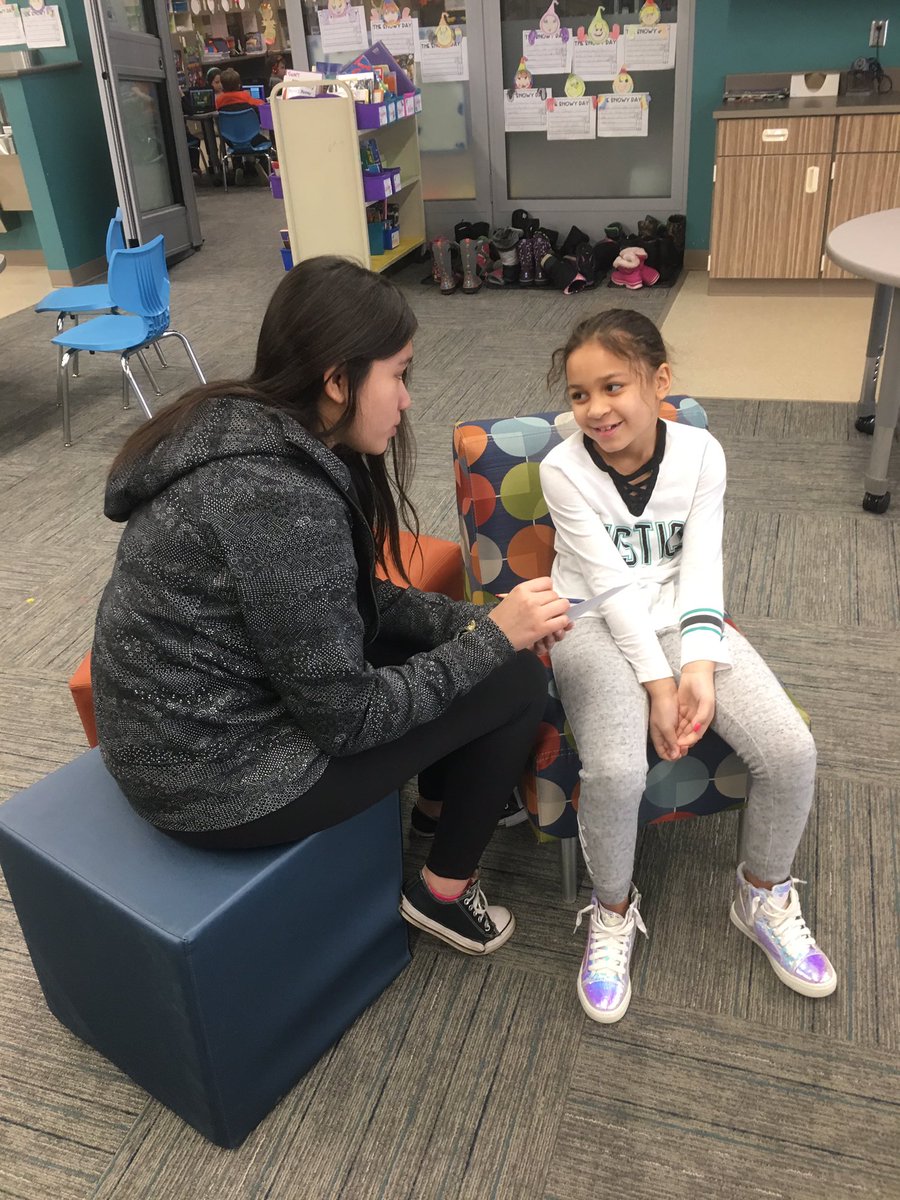 112CarverElem's tweet photo. Chaska High School Reader Leaders are back to help their elementary buddies grow as readers! https://t.co/HajMDhhAFU