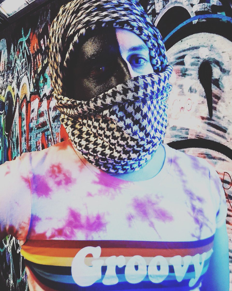 Alex_Boundless's tweet image. Join a discussion about provocative advertising: instagram.com/alextheboundle… 🙏🙏🙏🙏🙏🙏🙏🙏🙏🙏🙏🙏🙏 #marketing #ethics #muslim #lgbt #photography