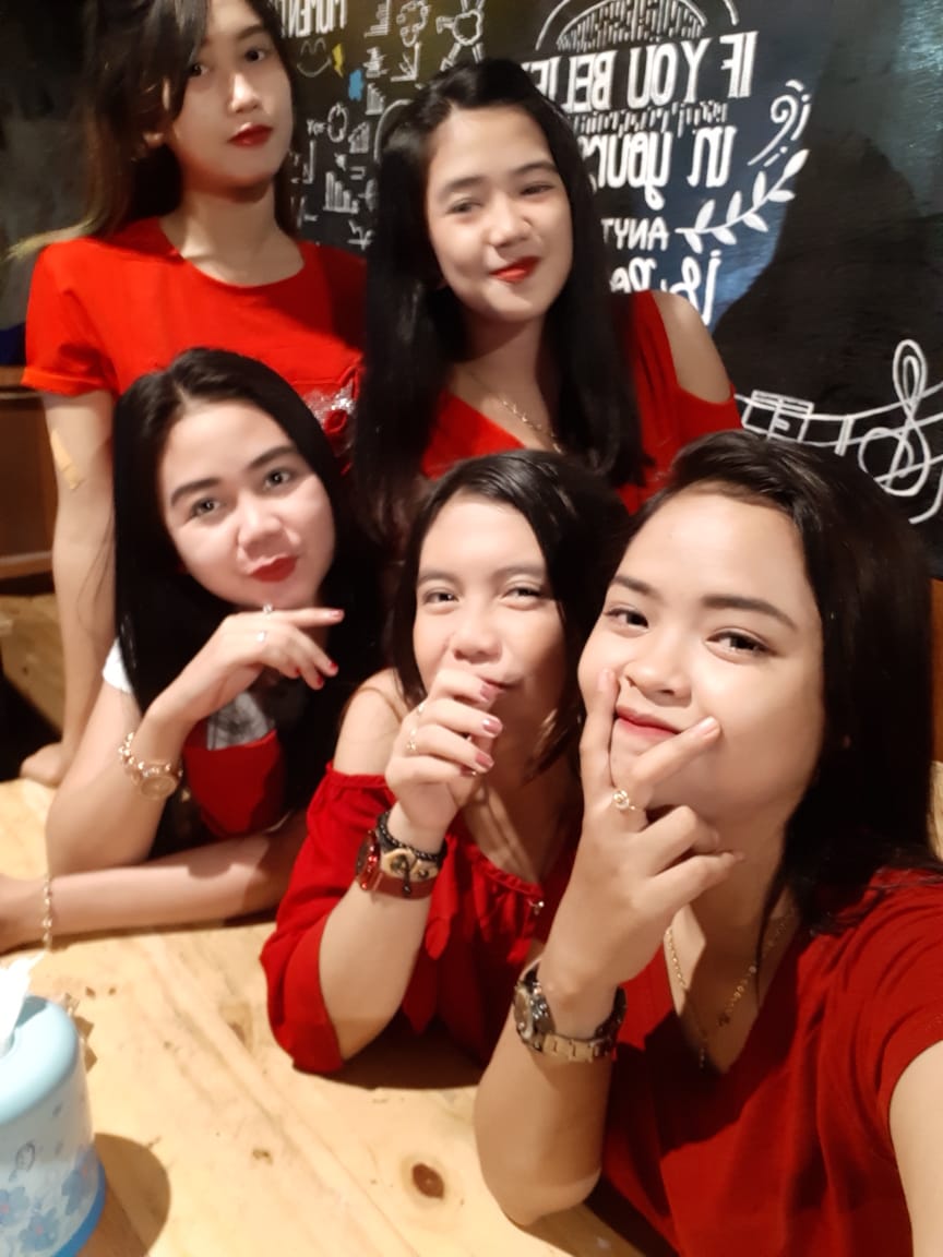 VeyAriska's tweet photo. Merah membara guys https://t.co/DebHyKeZyI
