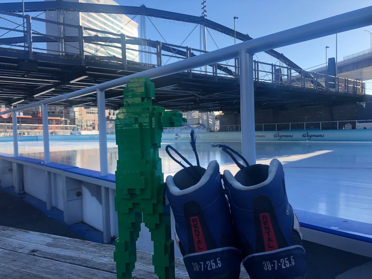 buffaloscience's tweet photo. Any visit to the Queen City has to include a trip to Canalside! HUGMAN had a blast checking out the ice skating and Naval Park.
#LEGOBuff #HUGMANAdventures #ArtoftheBrick #NathanSawaya https://t.co/HzAQO0HIE2