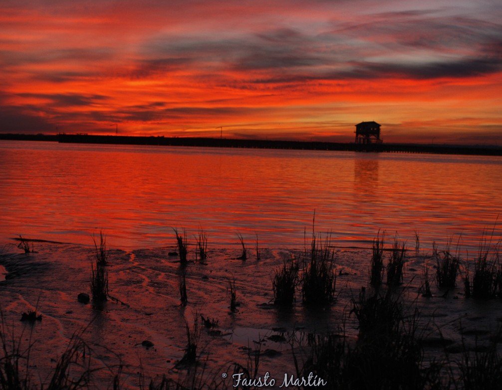 Los atardeceres en Huelva llenan el alma
Muelle de Tharsis 
#Huelva #fotografia #HuelvaLaLuz #sienteHuelva #masdehuelvaqueunchoco #PintoFotografía #vistoenandalucia #canonespaña <a href="/Meteohuelva/">MeteoHuelva.es</a> <a href="/andalucia_news/">Andalucía in English</a> <a href="/huelvaturismo/">huelvaturismo</a> <a href="/viveandalucia/">Vive Andalucía</a> <a href="/APHuelva/">Puerto de Huelva</a> <a href="/andaluciaparais/">andaluciaparaiso ❤</a> <a href="/eltiempoccosta/">El Tiempo con Fati Pizarro</a>