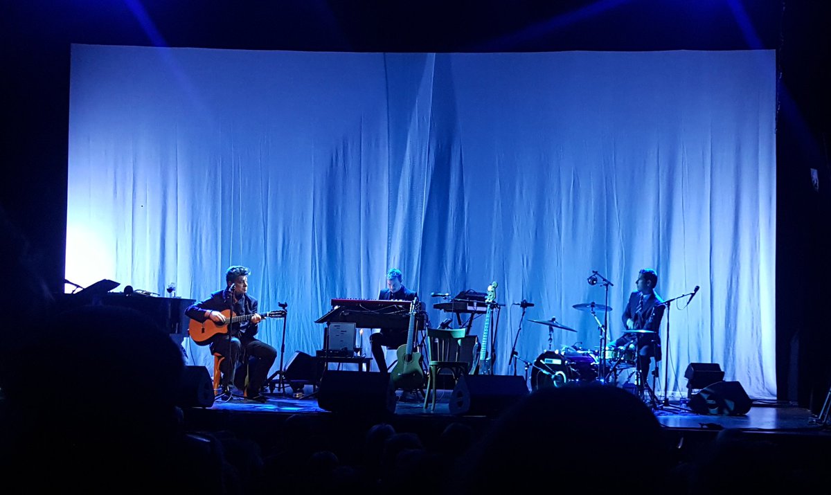 ana_cronista's tweet photo. Quelle soirée! Quelle ambiance! Merci #BenjaminBiolay #MelvilPoupaud & #JohanDalgaard 🎤🎹🎺🥁🎙B R A V O 👏👏👏 #LaSuperbe #AlainStar c'était au @Theatre140 #Bruxelles #le140 https://t.co/7J6UPQb9ii