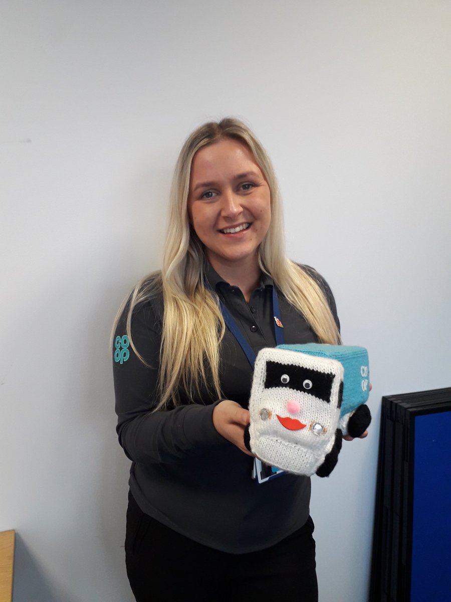 AShazzaranks's tweet photo. Good brainstorming/networking and coaching partnership session today with Rebecca Lees who met an inspirational female role model.....our Wendy ! ⁦@BeingCoop⁩ ⁦@CoopWendywagon⁩ ⁦@CoopCoventryNDC⁩ https://t.co/MQoqGWoO5M