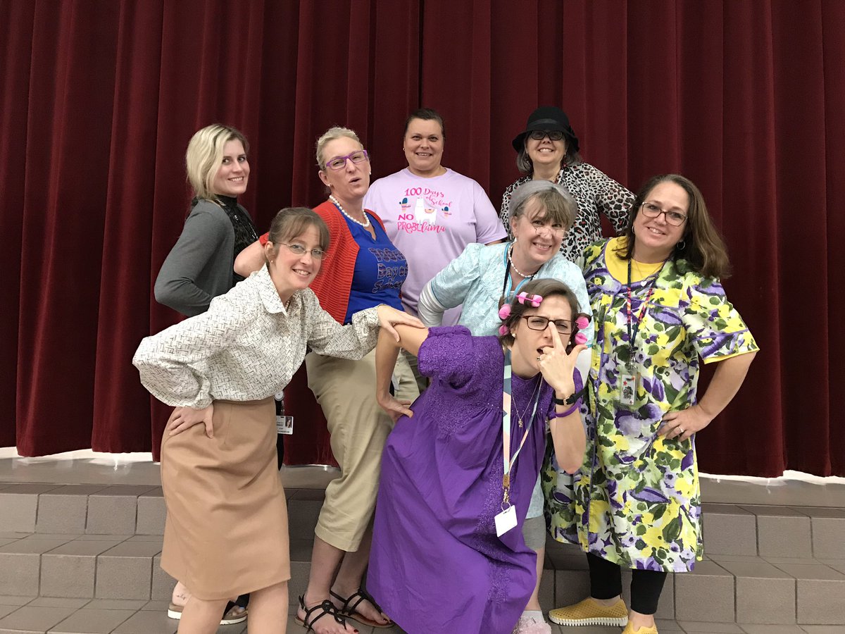 MrsLEdmiston's tweet photo. The first grade team has never looked better! #100thDayofSchool #FunatFarney https://t.co/4zuF4DomVe