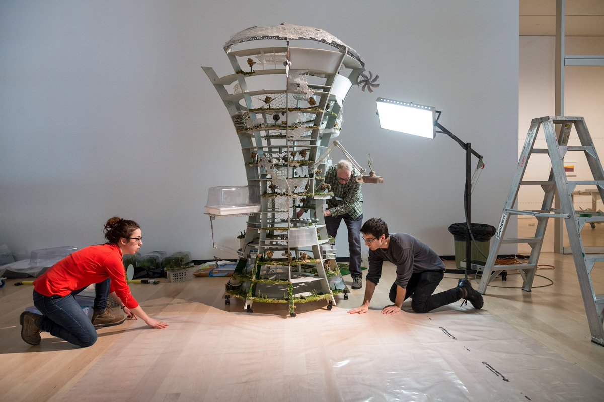 mnbaq's tweet image. Cette semaine, Daniel Corbeil installe son impressionnante oeuvre, La Cité laboratoire.🌳🏢 Dès le 16 février, découvrez-la, en plus d&apos;une vingtaine d’œuvres d&apos;artistes québécois et internationaux, à l&apos;occasion de @manifdart 9 - La biennale de Québec. 😄 #mnbaq #manifdart